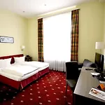 Parkhotel Szálloda