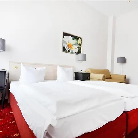 Parkhotel 3* הלמשטדט