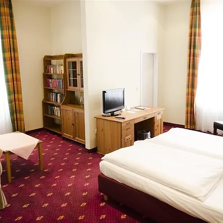 Parkhotel מלון 3*